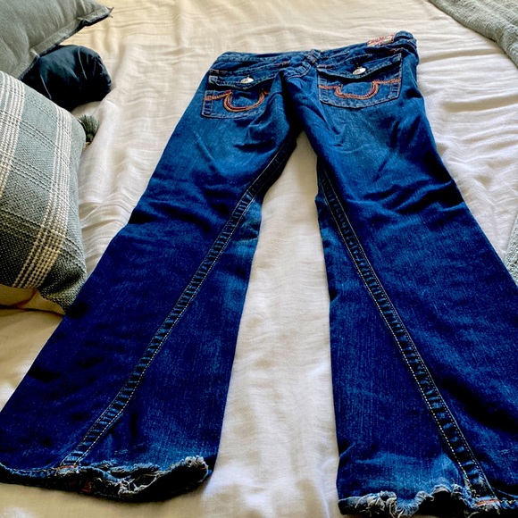 Used - Picture 1 of 4